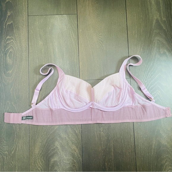 Triumph Underwear Wired Crop Sports Bra with Metallic Thread - Picture 12 of 15